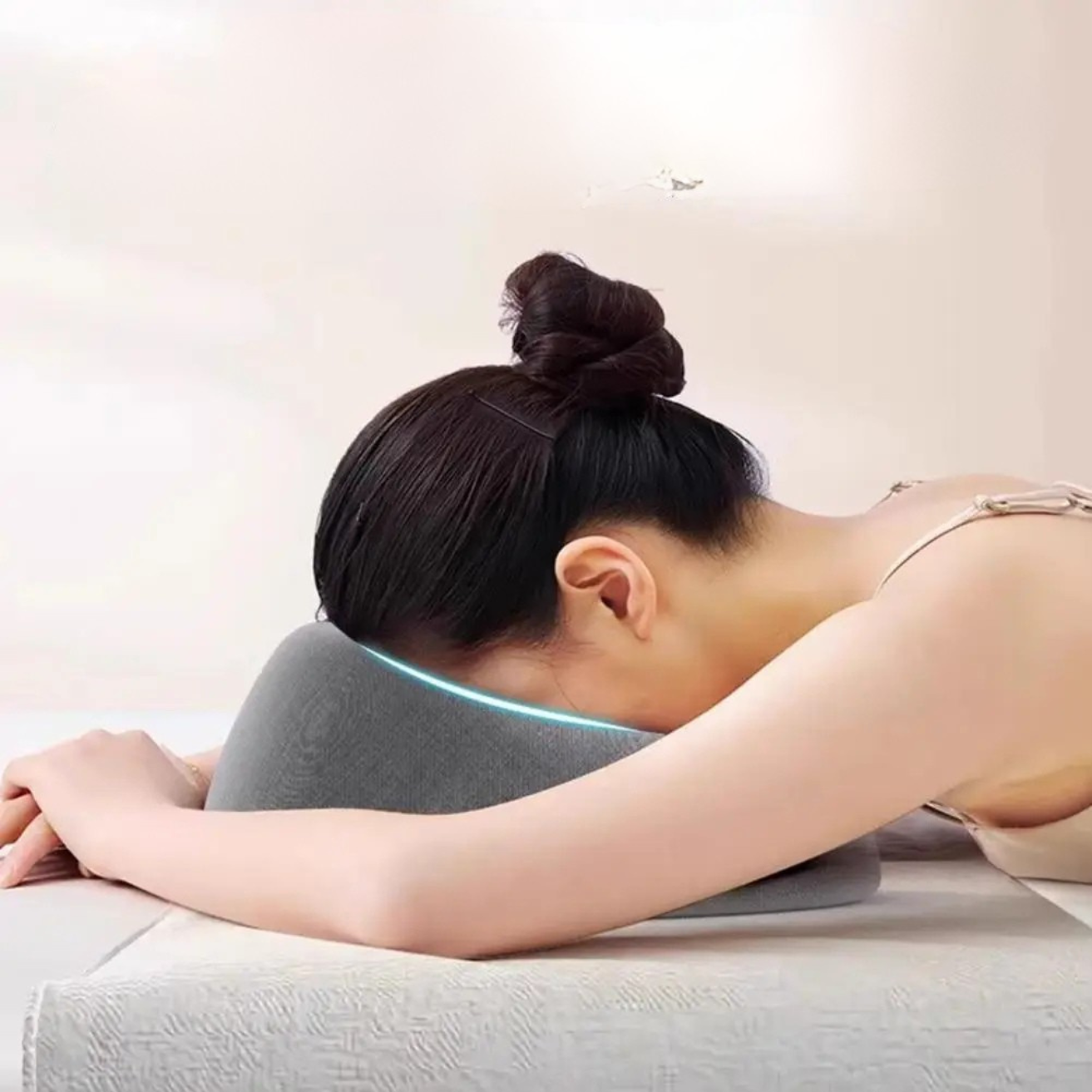 Massage-Kissen mit Gesichtsloch