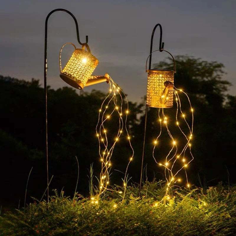 Solar Gießkanne mit Lichterkette