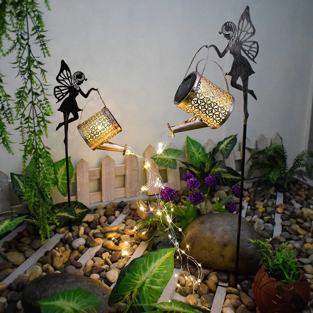 Solar Gießkanne mit Lichterkette