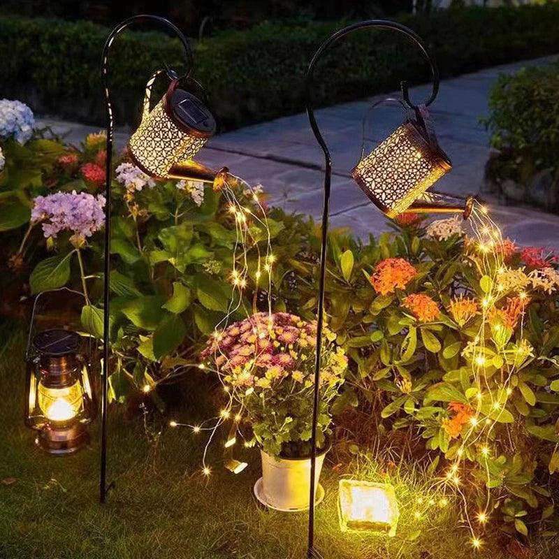Solar Gießkanne mit Lichterkette